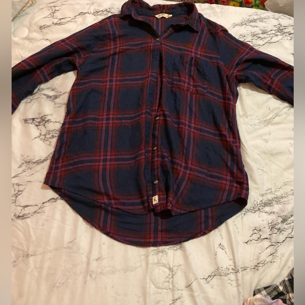 Cute plaid button up shirt